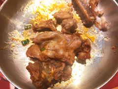 鳕鱼爱上蛙双层锅-老佛爷炭火蛙锅直营(清滨路总店)