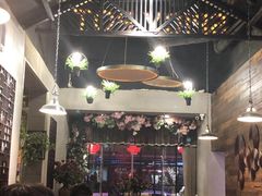 -愉肴麻辣香锅(中山路店)