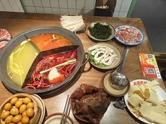 -巴卤社老火锅(财富店)