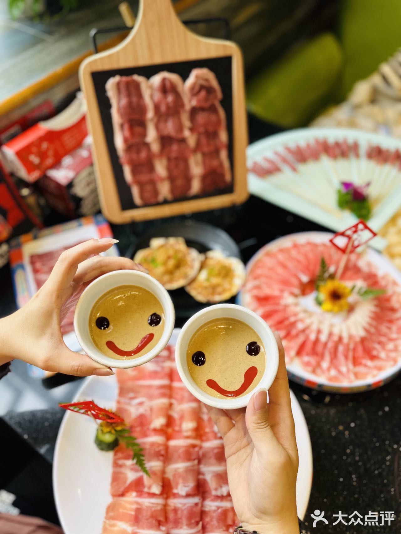来京悦沉浸式大口吃肉肉✌️