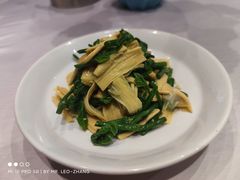丝瓜尖拌腐竹-京味斋·北京烤鸭(北京南站洋桥店)