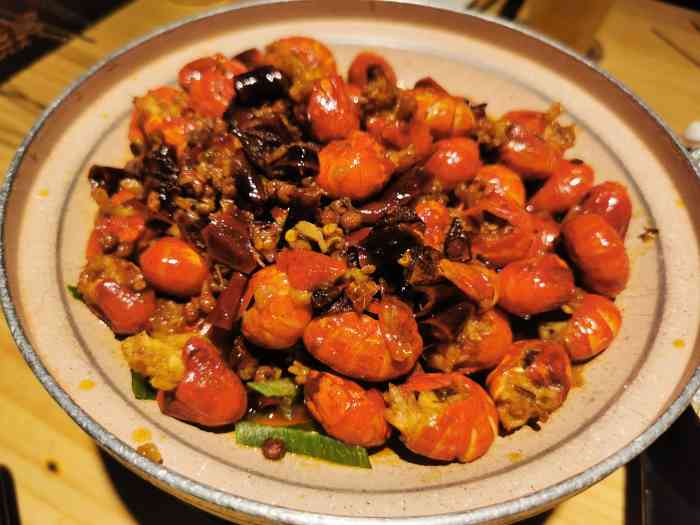 郑喜旺烧烤(大学路店)-"郑喜旺烧烤不如改名郑喜旺虾尾,因其虾尾一.