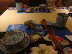 餐具摆设-舞漁日料美人胶原锅(陆家嘴中心店)