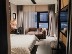 -万泊酒店(长沙五一广场国金中心店)