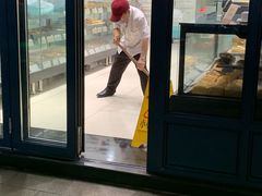 -上海哈尔滨食品厂(淮海中路店)