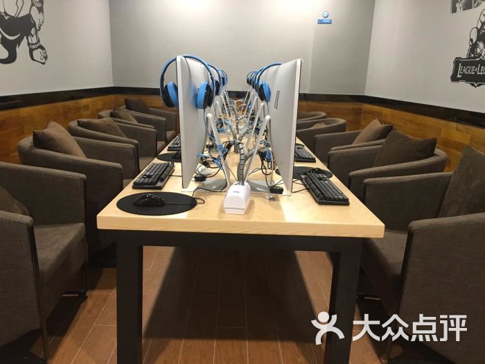 网鱼网咖10人对战包房图片 - 第6张