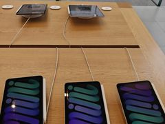 -Apple零售店(华贸购物中心店)