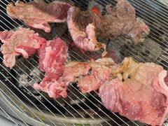 -啊美丽炭火烤肉(滑翔一店)