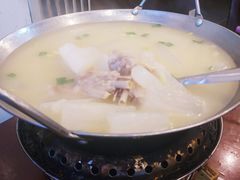 -余杨鸭鸭餐厅