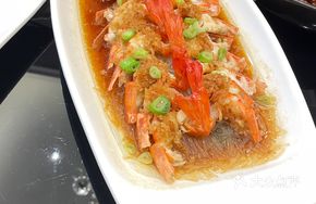 Loofah with Garlic-Style Shrimp