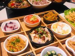 九宫格玲珑前菜-新仙清汤牛腩(铜锣湾店)