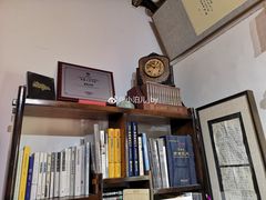 内景-荒岛书店(黄县路店)