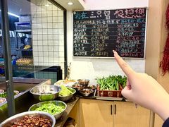 -三只鸟本地特色菜馆(上饶总店)