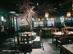 大堂-卢大鲜鱼头捞饭(美利广场店)