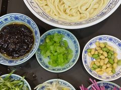 老北京炸酱面-门框胡同百年卤煮(新街口店)