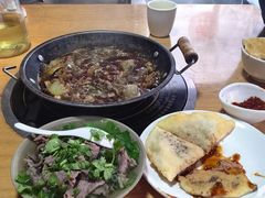 -大众跷脚牛肉馆·非遗传承单位(峨眉山店)