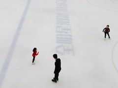 -全明星滑冰俱乐部(万象城店)