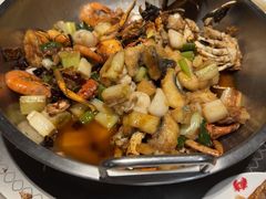 -七欣天香辣蟹火锅(南京建宁路大观天地店)
