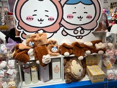 -名创优品(北京新中关购物中心地铁层店)