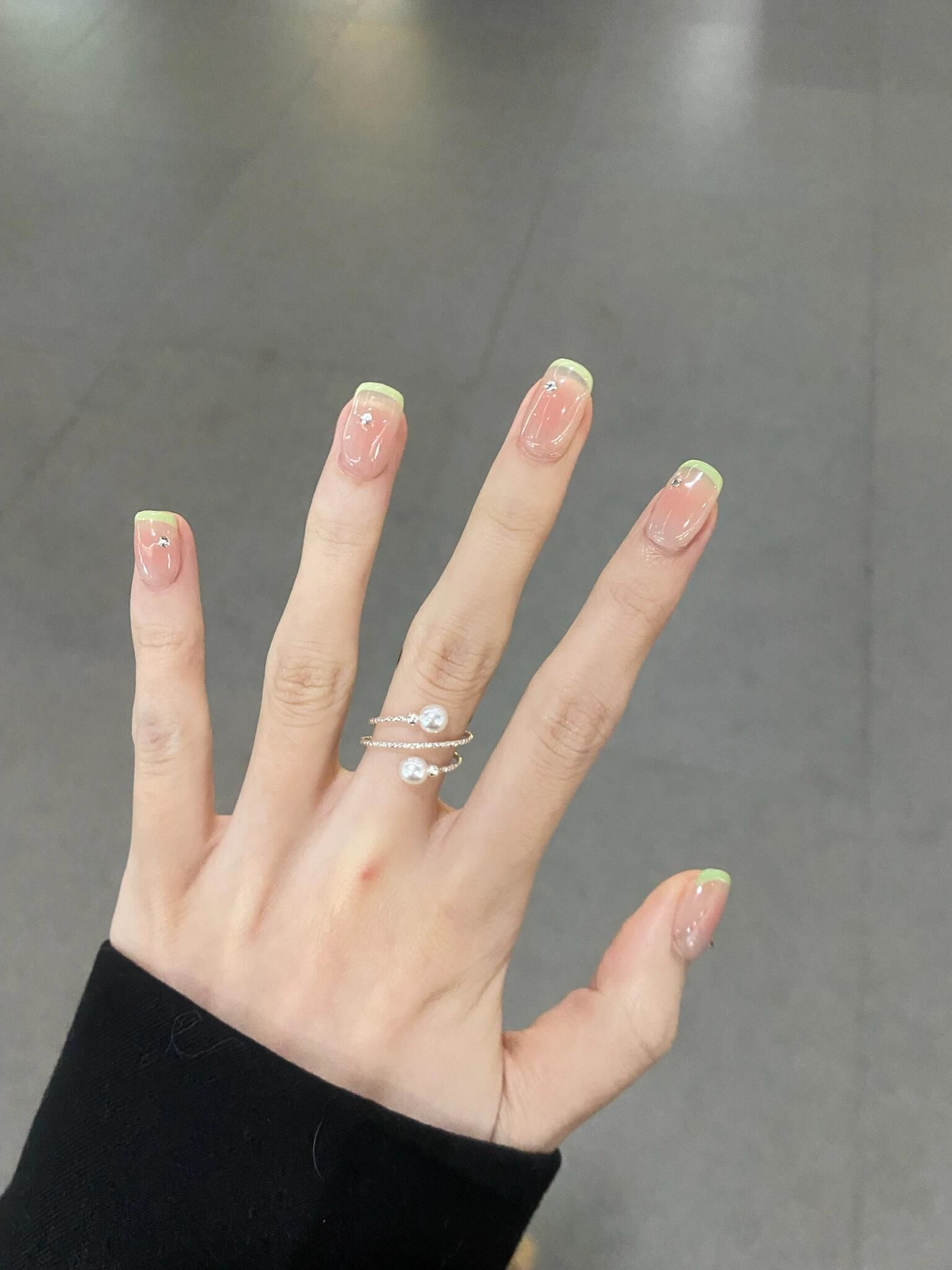 清新裸色系美甲好心情