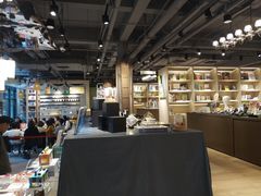 -光海书局(南京东路第一百货店)