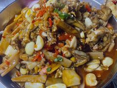 牛蛙爱上虾-小民大排档(光谷店)