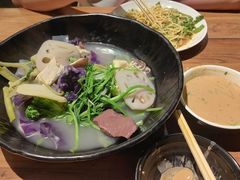 -万记麻辣烫国展总店