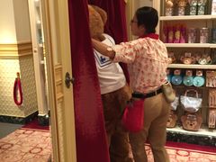 -小镇影院迪士尼小熊Duffy与他的朋友合影地