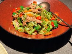 香菜小炒黄牛肉-一川二水•粤川醉(CP静安店)