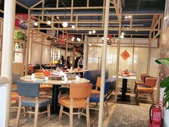 大堂-渝信川菜 · 川味家常菜(财富购物中心店)
