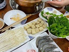 -楼外楼大刀肉传统火锅居(博学路店)