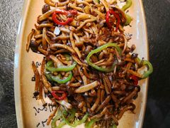 -靠山屯东北农家菜(八龙桥雅苑店)