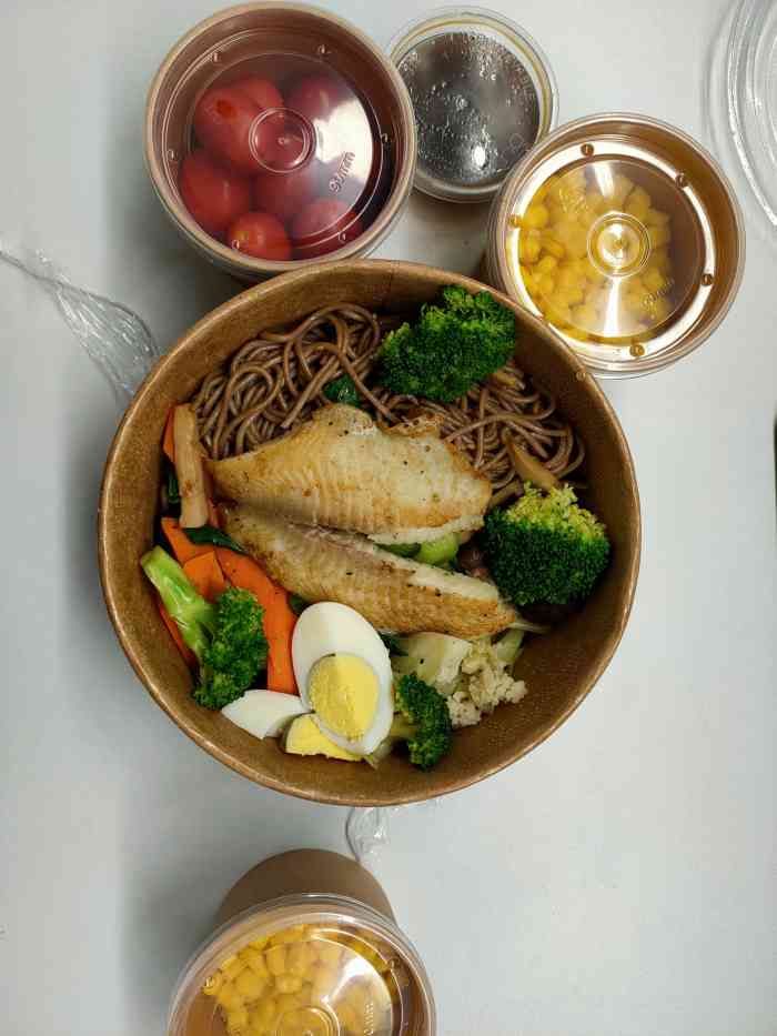 莱维贝贝轻食(望京店)-"点的他家外卖.送货速度很快.菜品味道不错.