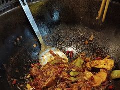 -哈尔滨烧烤·山河村铁锅炖(交大店)