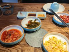 -明洞阿姨·韩式酱蟹烤肉·创意料理(三元桥店)