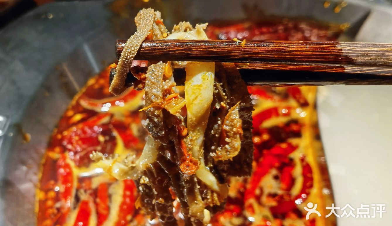 边看城墙风景边吃火锅是种什么样的体验……