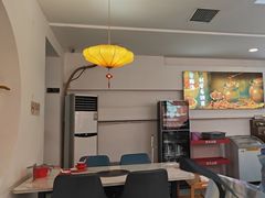 -毛辣果·贵州红酸汤牛肉火锅(西单店)