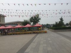 -窦店服务区-停车场