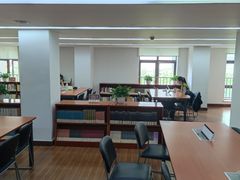 -上海市静安区图书馆(新闸路馆)