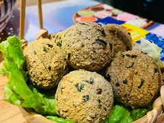 -包整·丝娃娃(一览甲秀楼风景店)