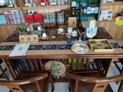 大堂-浙茶集团狮峰·西湖龙井·杭州特产(莫干山路专卖店)