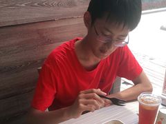 -必胜客(宝杨路宅急送店)