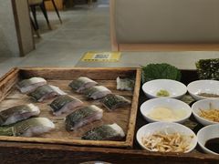 -围炉肉舍•炭烤活鳗•丹东海鲜烤肉(步行街店)