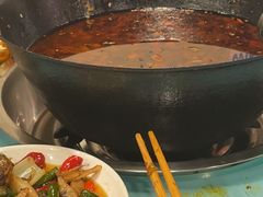 -鸿顺老铁锅美蛙鱼府(解放碑店)