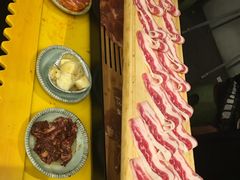 一米长盘猪五花-犟牛家·榴莲烤肉(五棵松店)