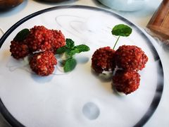 杨梅鳕鱼球-柳莺湖上·湖景餐厅·江南菜(西湖店)