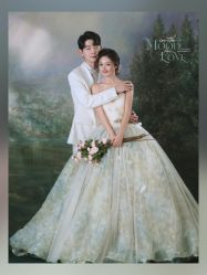 -雪中彩影婚纱摄影·微光艺术中心