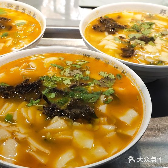 野蘑菇汤饭