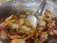 -老唐三下锅 ·张家界地标美食(溪布街店)