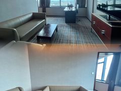 -上海龙之梦万丽酒店